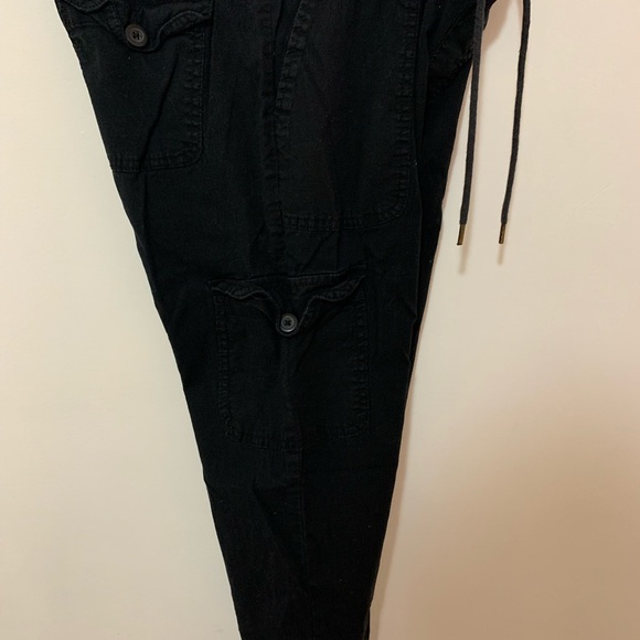 Harlow from boat house black size extra small pockets on side and cuffed bottom - Picture 3 of 4